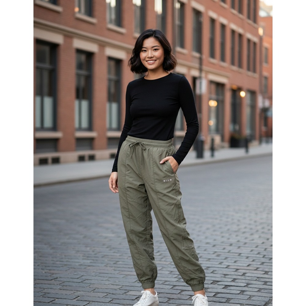 Wilo The‎ Label Parachute Pants Women's Medium Sage Green Tapered Leg Trouser
